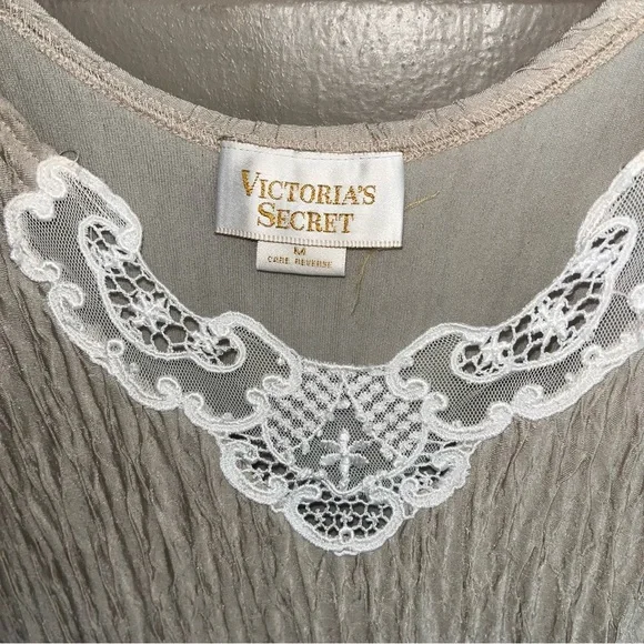 Victoria’s Secret Gold Label Green Lace Embroidered Crinkle Light Maxi Gown M